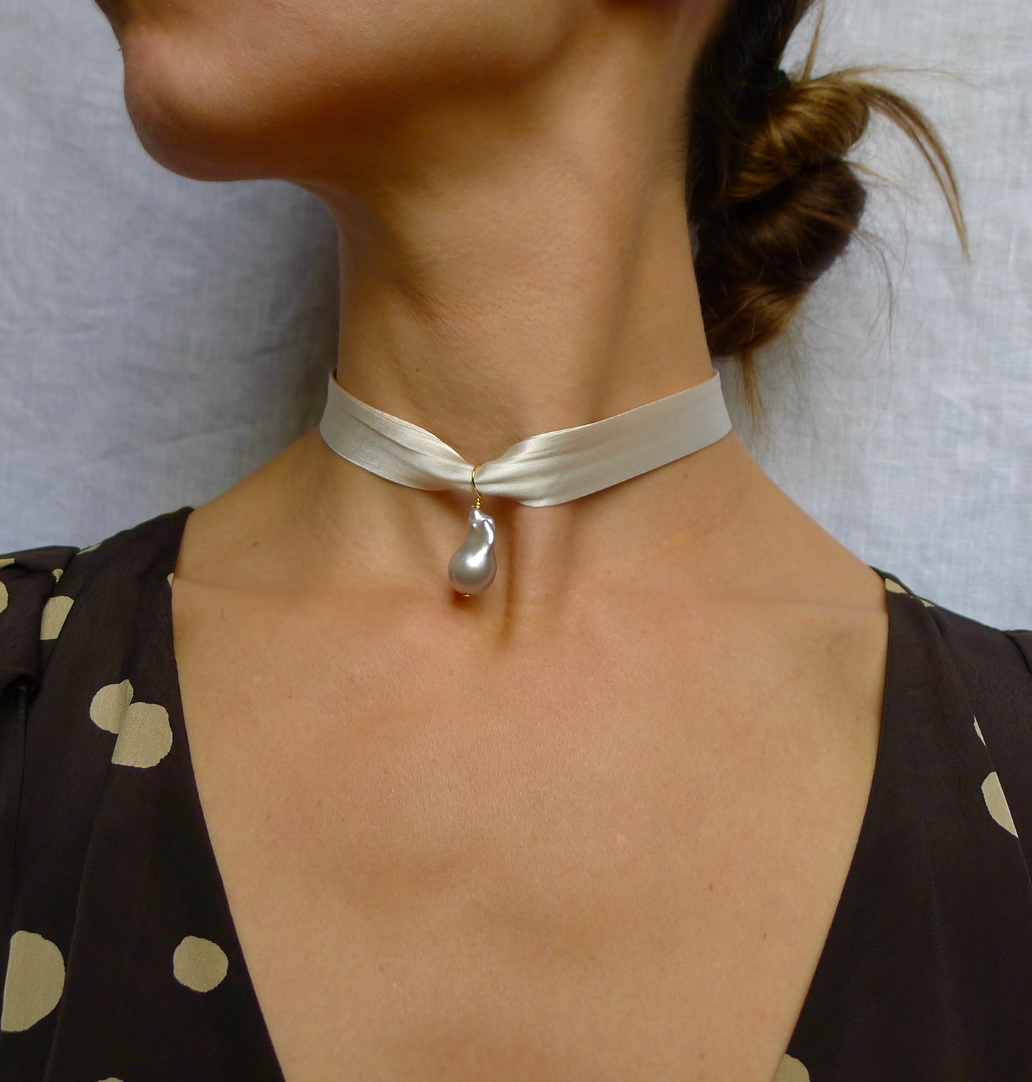 L'Opera Satin Pearl Choker